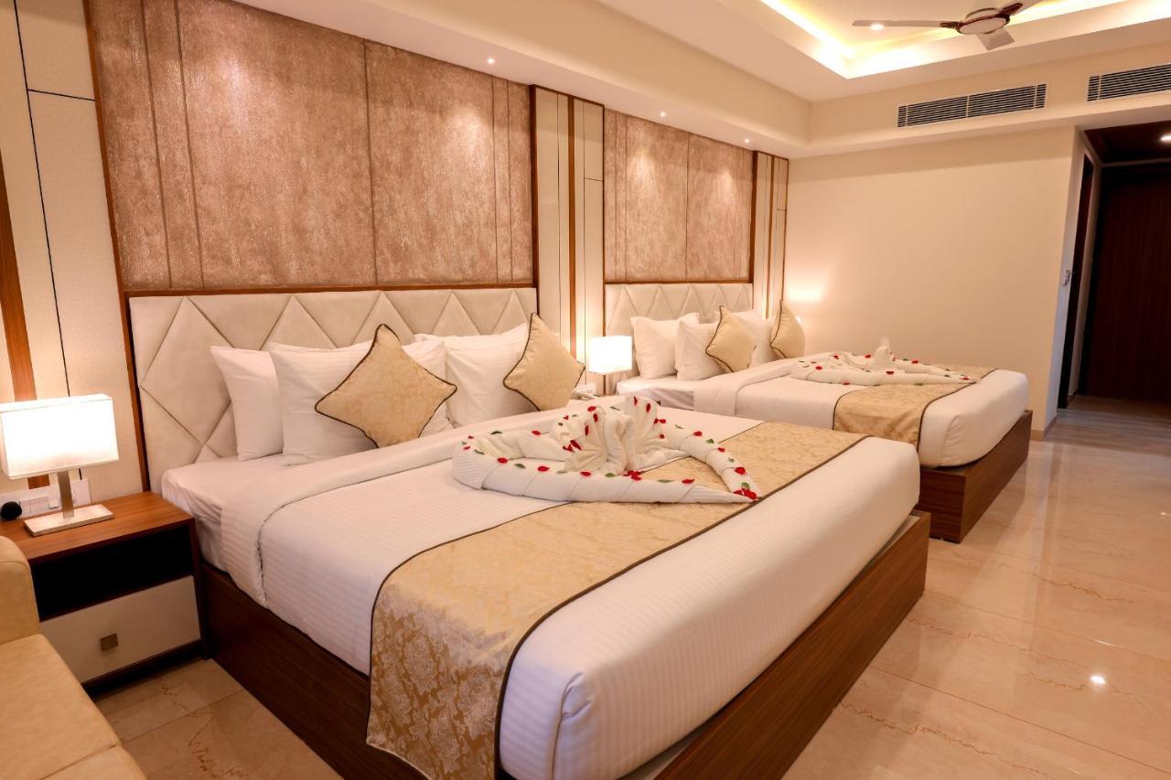 Krishnavalsam Regency Hotel Guruvayur Ngoại thất bức ảnh