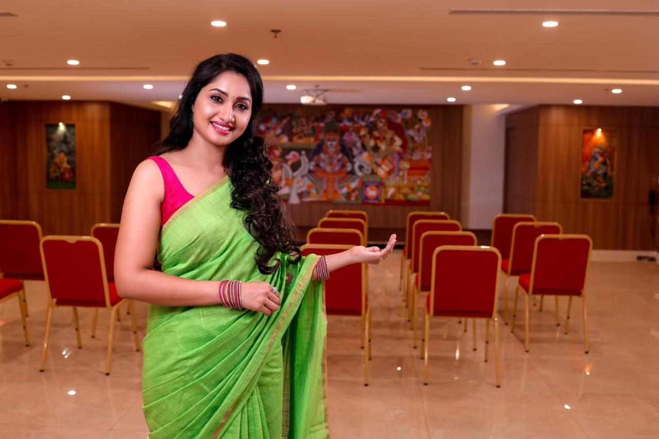Krishnavalsam Regency Hotel Guruvayur Ngoại thất bức ảnh