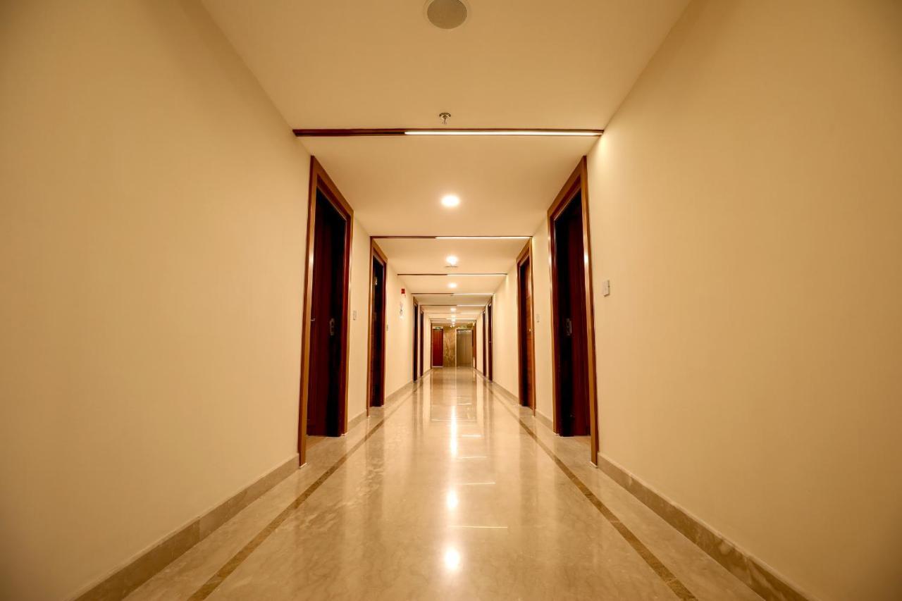 Krishnavalsam Regency Hotel Guruvayur Ngoại thất bức ảnh
