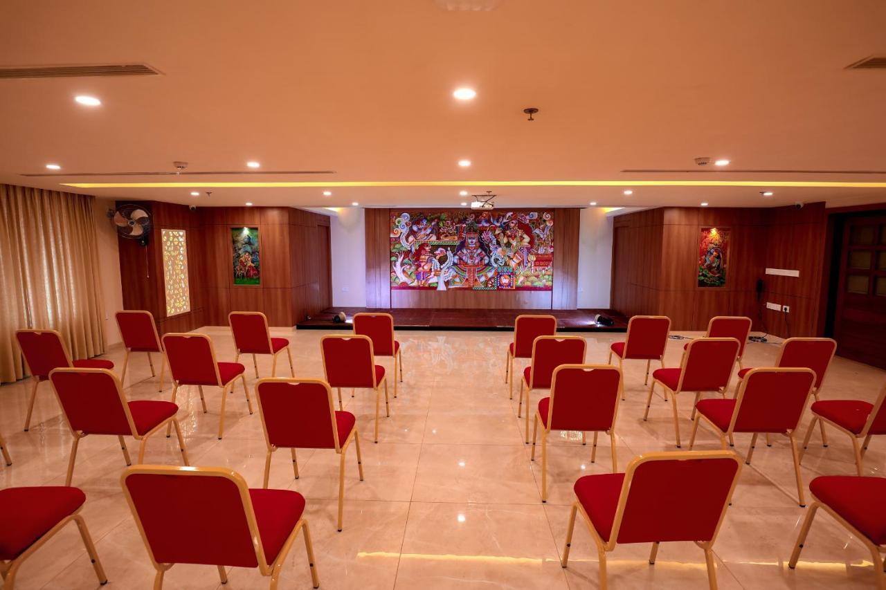 Krishnavalsam Regency Hotel Guruvayur Ngoại thất bức ảnh