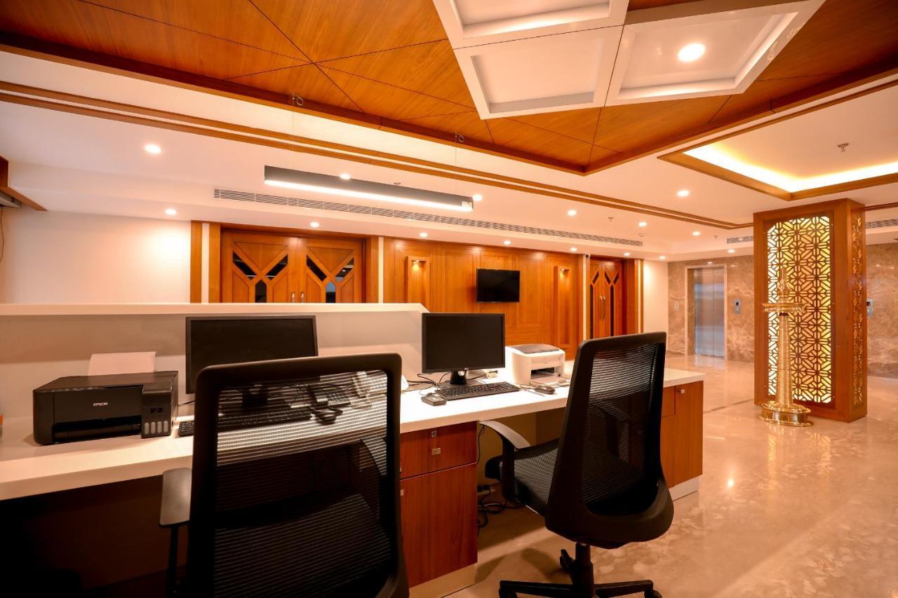 Krishnavalsam Regency Hotel Guruvayur Ngoại thất bức ảnh