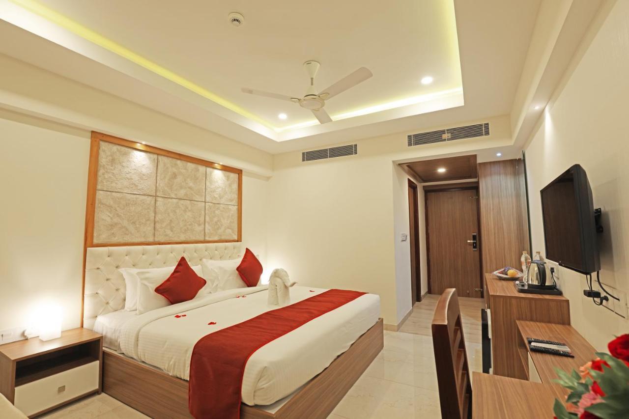 Krishnavalsam Regency Hotel Guruvayur Ngoại thất bức ảnh