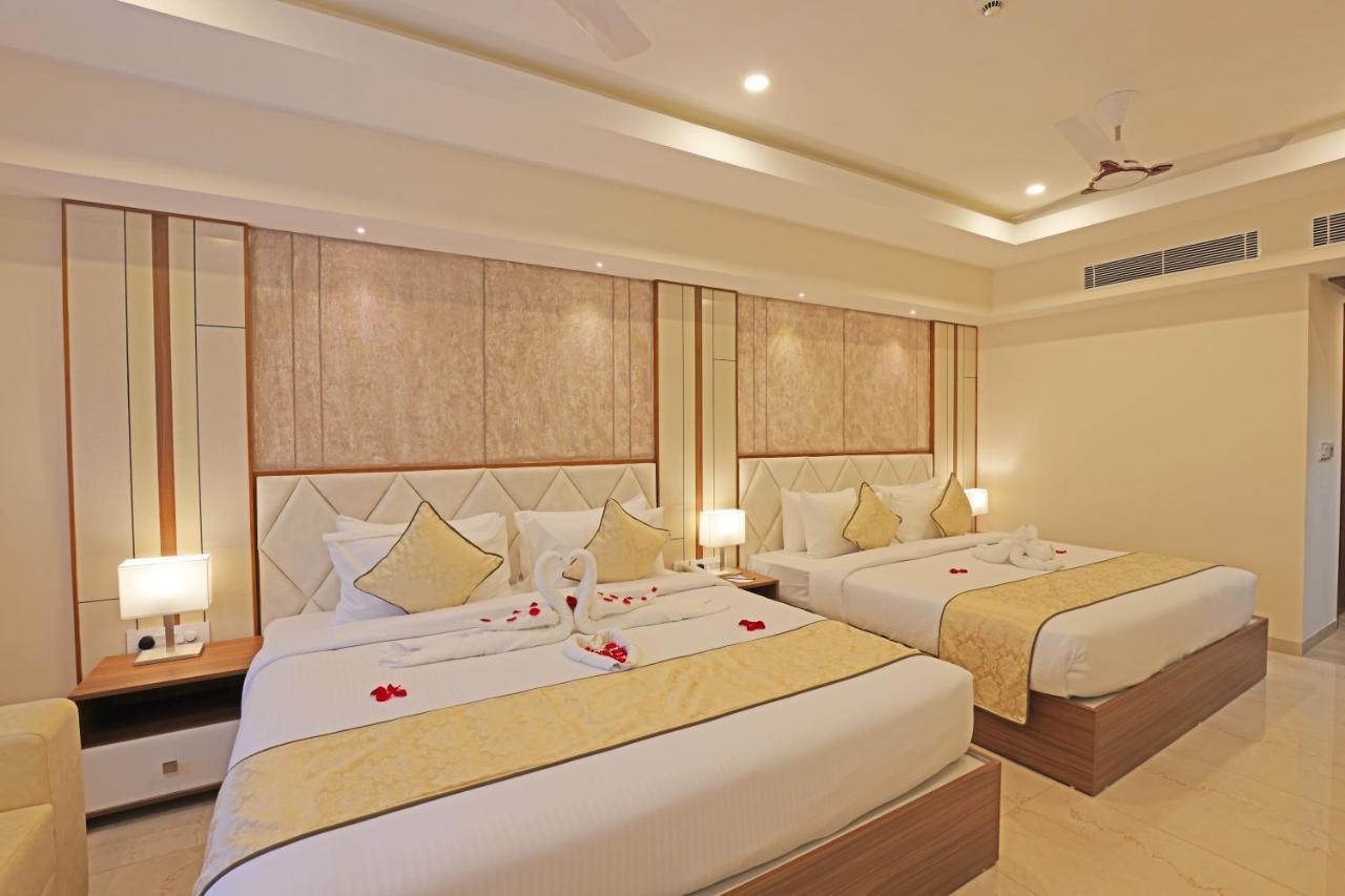 Krishnavalsam Regency Hotel Guruvayur Ngoại thất bức ảnh