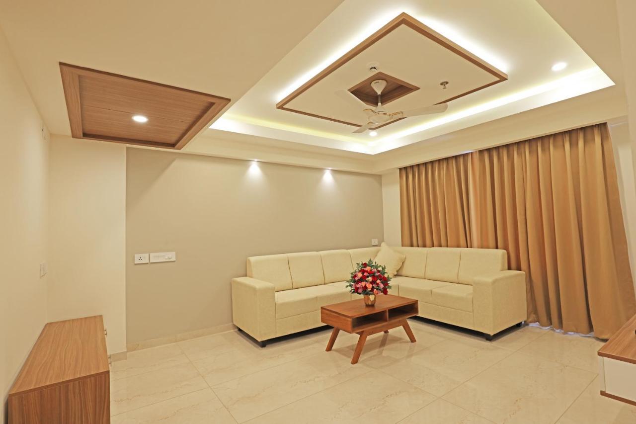 Krishnavalsam Regency Hotel Guruvayur Ngoại thất bức ảnh