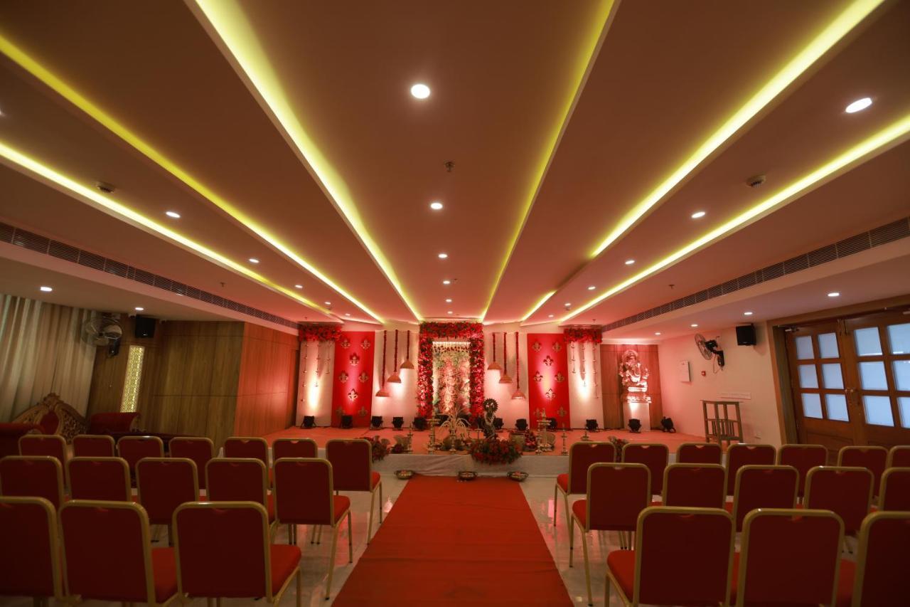Krishnavalsam Regency Hotel Guruvayur Ngoại thất bức ảnh