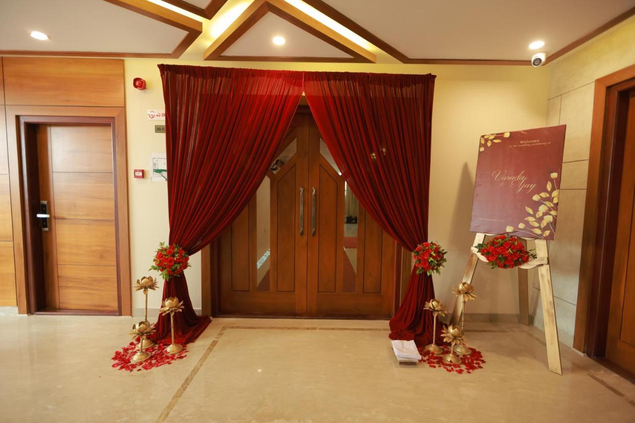 Krishnavalsam Regency Hotel Guruvayur Ngoại thất bức ảnh
